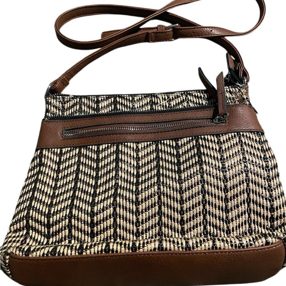 Crown and IVy 9 x 12 Brown and Black Woven Shoulder Bag perfect condition